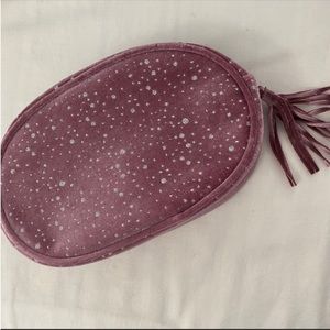 Ulta pink velvet makeup pouch 
Brand new without tag